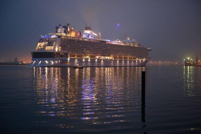 Ovation of the Seas cruise ship