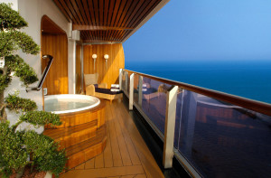Hot Tub on Pinnacle Suite Balcony
